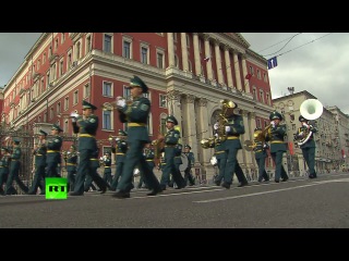 parade of participants of the spasskaya tower military music festival took place in moscow